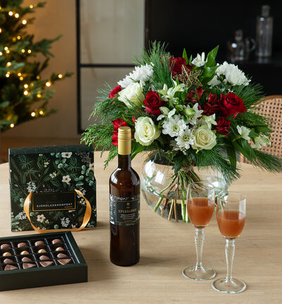 Rosebukett i rødt og hvitt med gullstjerne Rosebukett i rødt og hvitt med gullstjerne